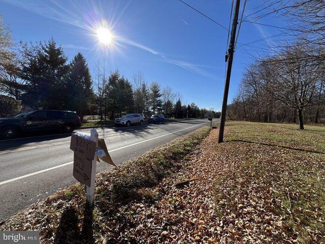 1820 HILLTOWN PIKE, Hilltown, PA 18927