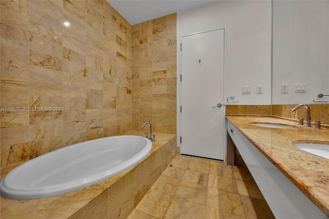 1395 Brickell Ave 3404, Miami, FL 33131