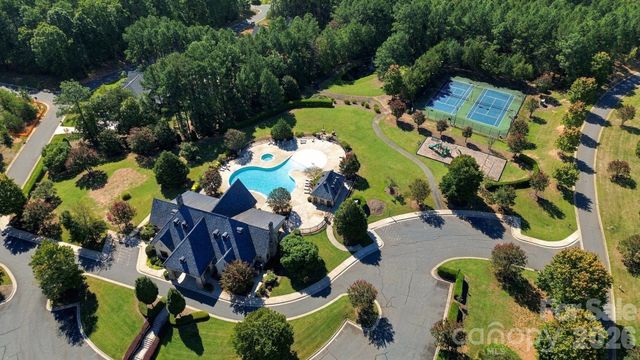 1021 Hartshaw Court, Belmont, NC 28012