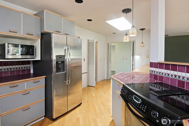 3705 Steelhead Drive, Greenbank, WA 98253