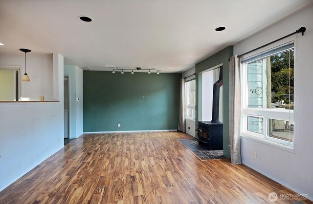 3705 Steelhead Drive, Greenbank, WA 98253