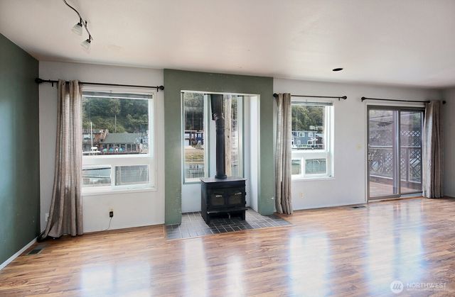 3705 Steelhead Drive, Greenbank, WA 98253