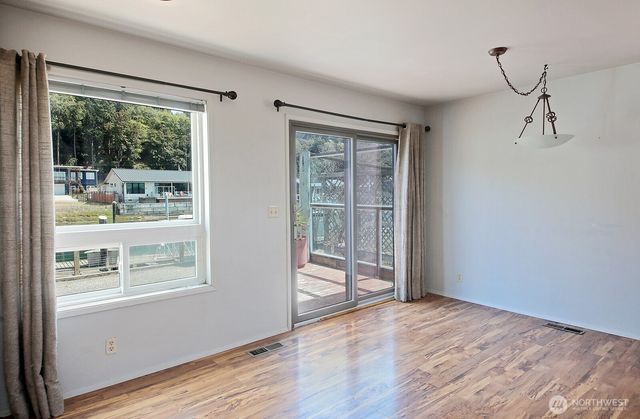 3705 Steelhead Drive, Greenbank, WA 98253