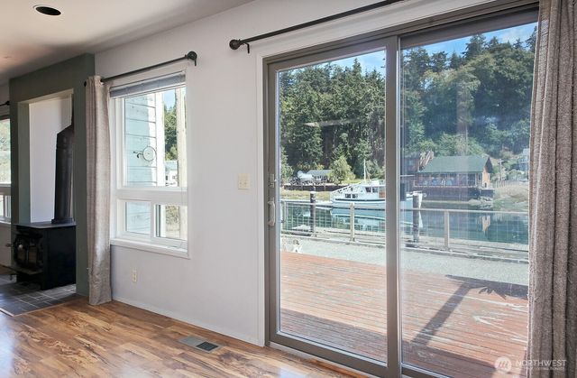3705 Steelhead Drive, Greenbank, WA 98253