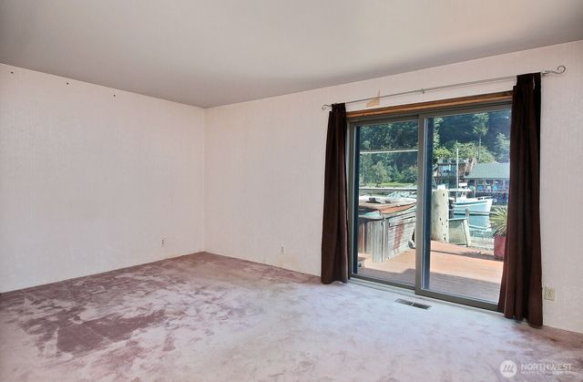 3705 Steelhead Drive, Greenbank, WA 98253
