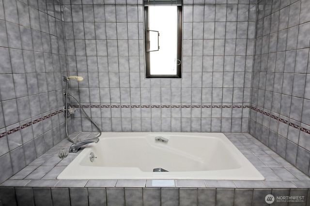 3705 Steelhead Drive, Greenbank, WA 98253