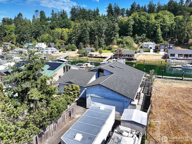 3705 Steelhead Drive, Greenbank, WA 98253