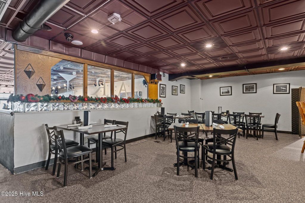 Image 17 of property listing at 509 Front Street, Beaufort, NC 28516