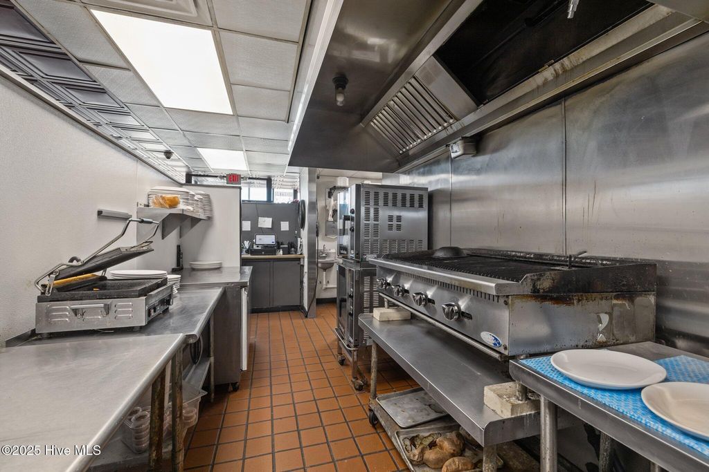 Image 26 of property listing at 509 Front Street, Beaufort, NC 28516