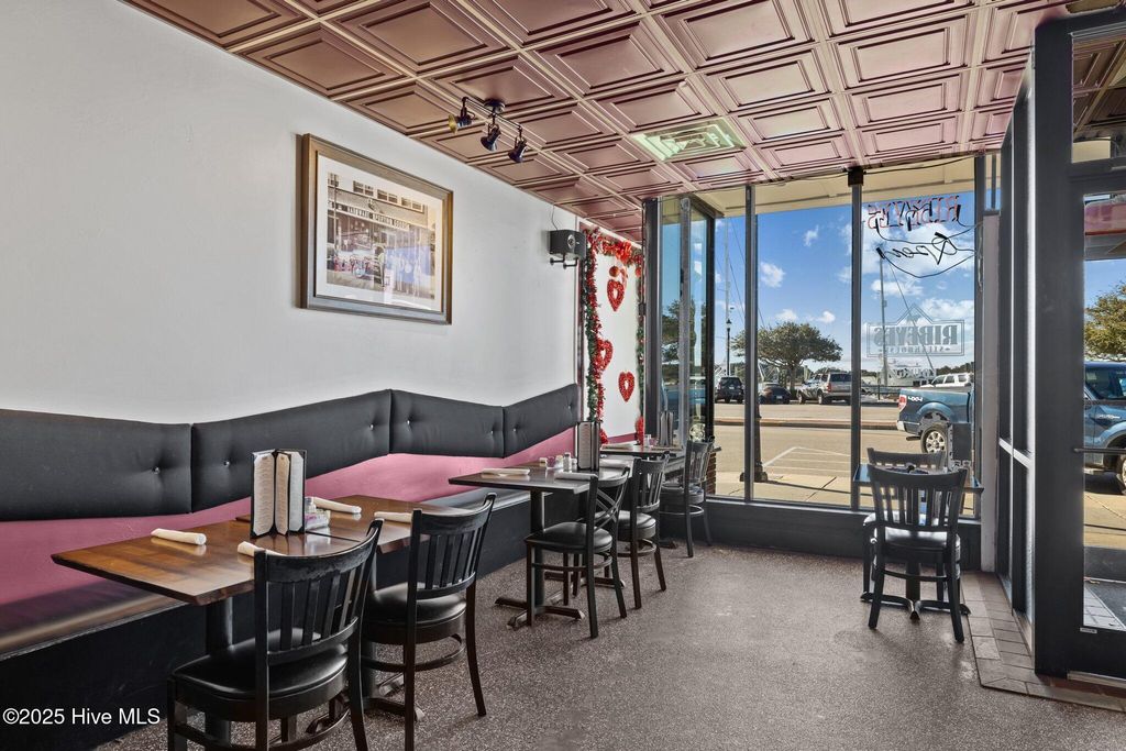 Image 33 of property listing at 509 Front Street, Beaufort, NC 28516