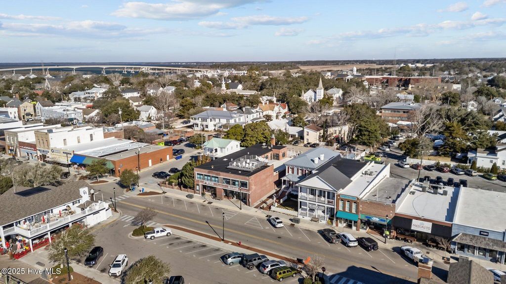 Image 44 of property listing at 509 Front Street, Beaufort, NC 28516