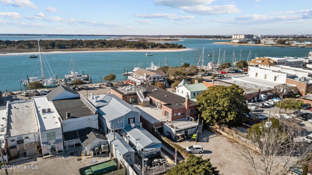 Image 47 of property listing at 509 Front Street, Beaufort, NC 28516