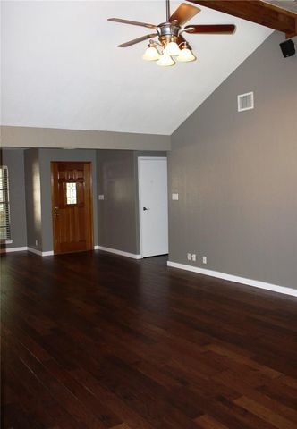 309 Juniper DR, Mountain City, TX 78610