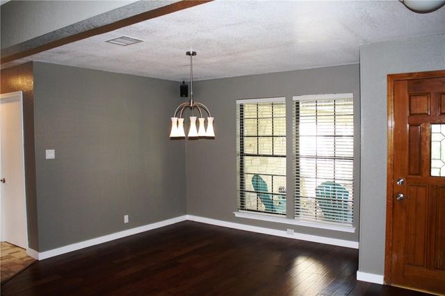 309 Juniper DR, Mountain City, TX 78610