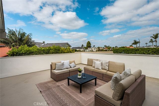 3106 Lilly Avenue, Los Alamitos, CA 90808