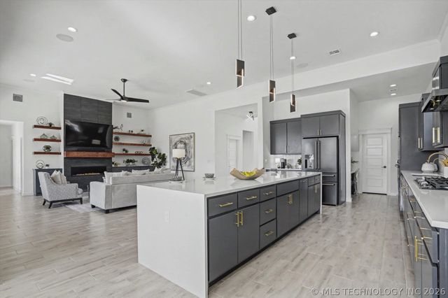 6756 E 128th Street S, Bixby, OK 74008