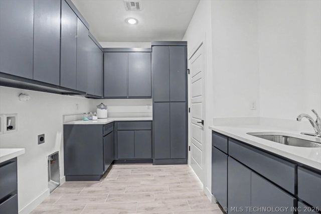 6756 E 128th Street S, Bixby, OK 74008