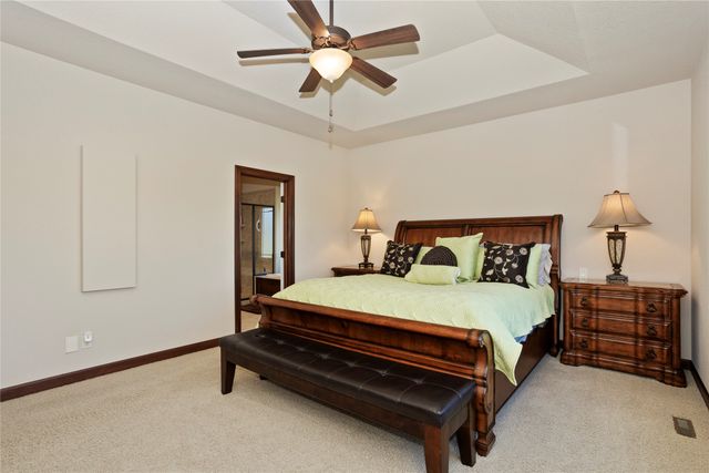 535 71st Street, West Des Moines, IA 50266