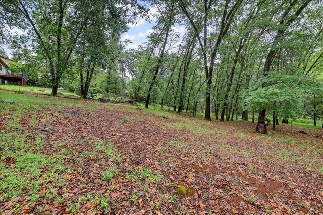 16005 Langley Pl, Grass Valley, CA 95949