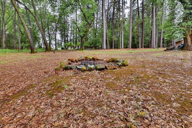 16005 Langley Pl, Grass Valley, CA 95949