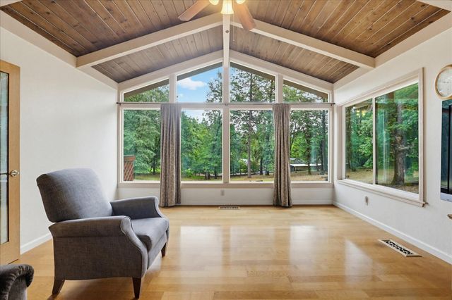 16005 Langley Pl, Grass Valley, CA 95949