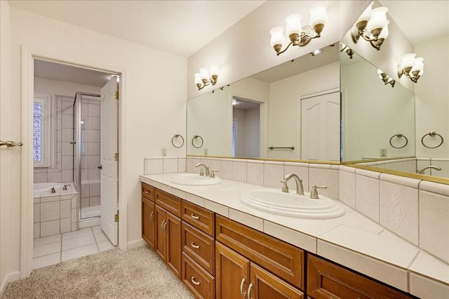 16005 Langley Pl, Grass Valley, CA 95949