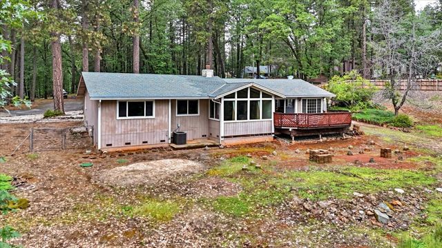 16005 Langley Pl, Grass Valley, CA 95949
