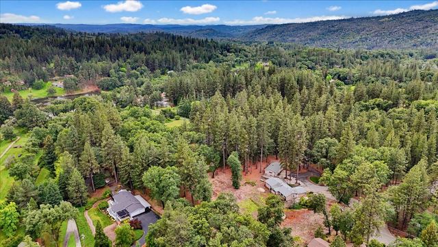 16005 Langley Pl, Grass Valley, CA 95949