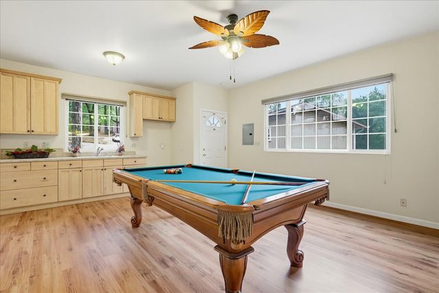 16005 Langley Pl, Grass Valley, CA 95949