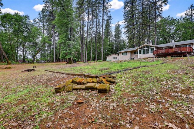 16005 Langley Pl, Grass Valley, CA 95949