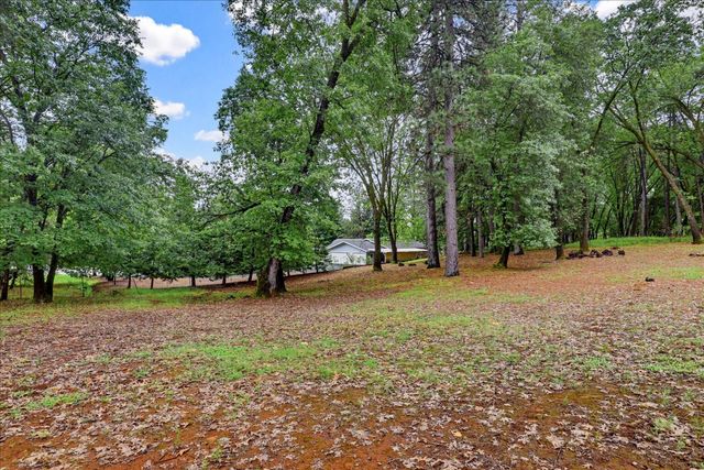 16005 Langley Pl, Grass Valley, CA 95949