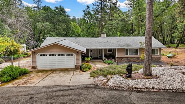 16005 Langley Pl, Grass Valley, CA 95949