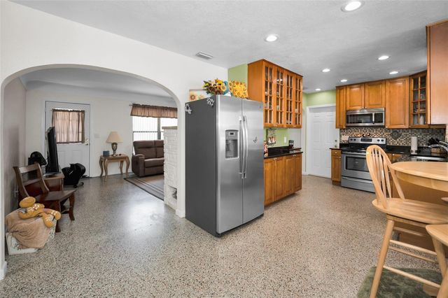 14806 WILDWOOD DRIVE, Largo, FL 33774