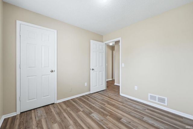 1718 Monet Cove, Fort Wayne, IN 46845
