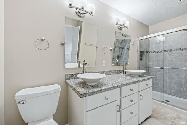 1718 Monet Cove, Fort Wayne, IN 46845