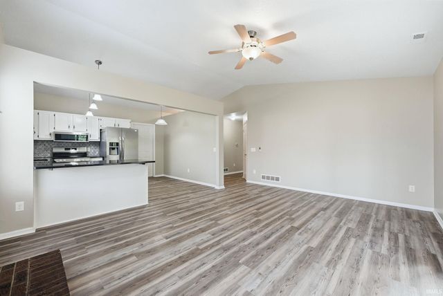 1718 Monet Cove, Fort Wayne, IN 46845