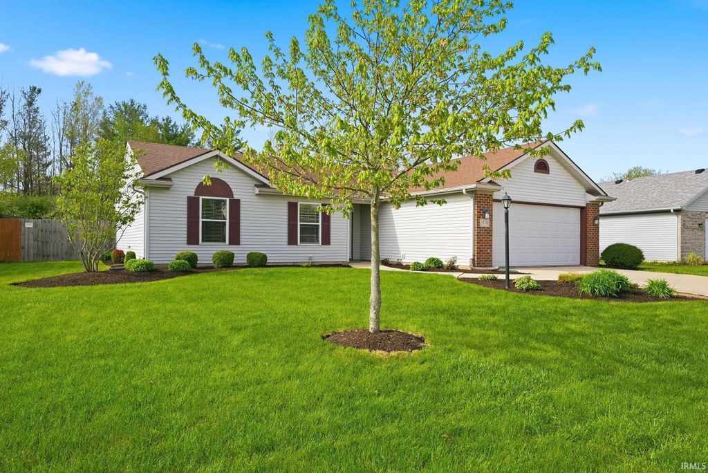 1718 Monet Cove, Fort Wayne, IN 46845