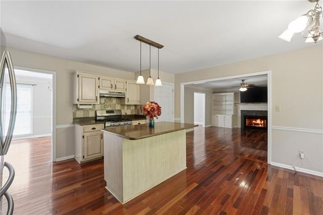 505 Saint Marks Drive SW, Lilburn, GA 30047