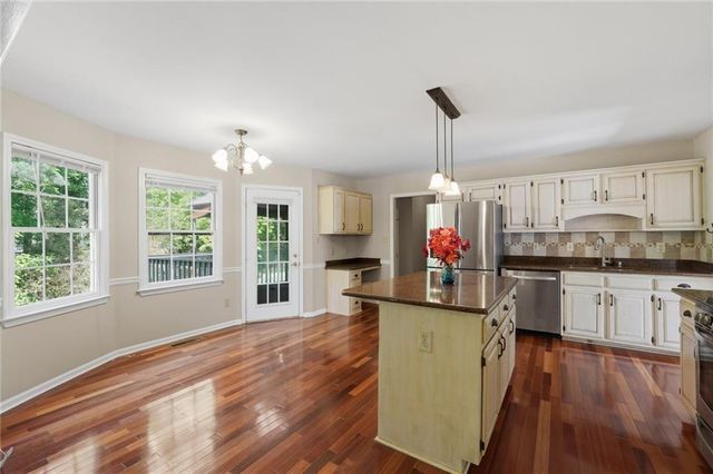 505 Saint Marks Drive SW, Lilburn, GA 30047