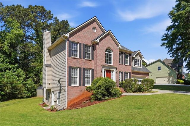505 Saint Marks Drive SW, Lilburn, GA 30047
