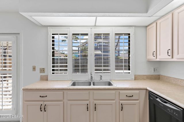 36 Sand Dollar Drive, Ormond Beach, FL 32176