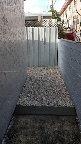 2223 NW 32nd St, Miami, FL 33142