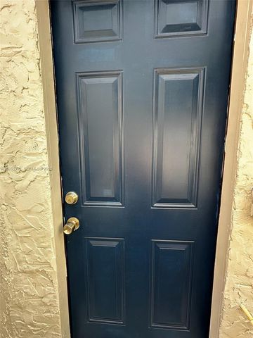 2223 NW 32nd St, Miami, FL 33142