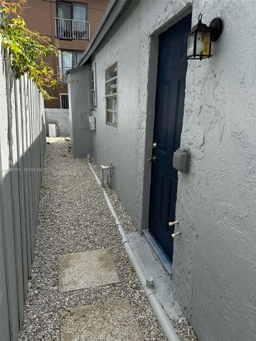 2223 NW 32nd St, Miami, FL 33142