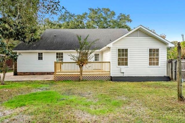 5185 Santos W Drive, Mobile, AL 36619