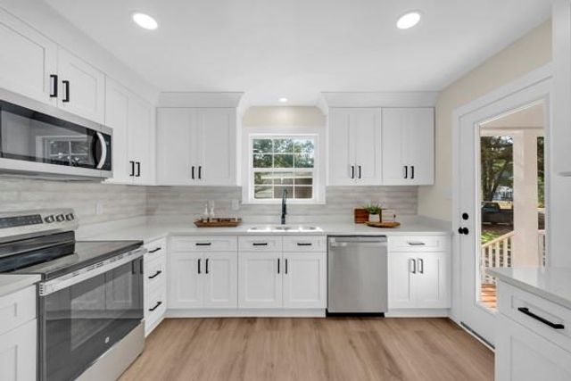 5185 Santos W Drive, Mobile, AL 36619