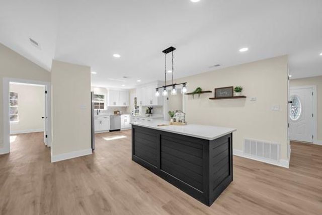 5185 Santos W Drive, Mobile, AL 36619