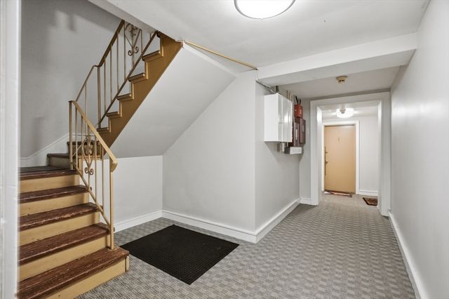 26 Commonwealth Ter 1, Boston, MA 02135
