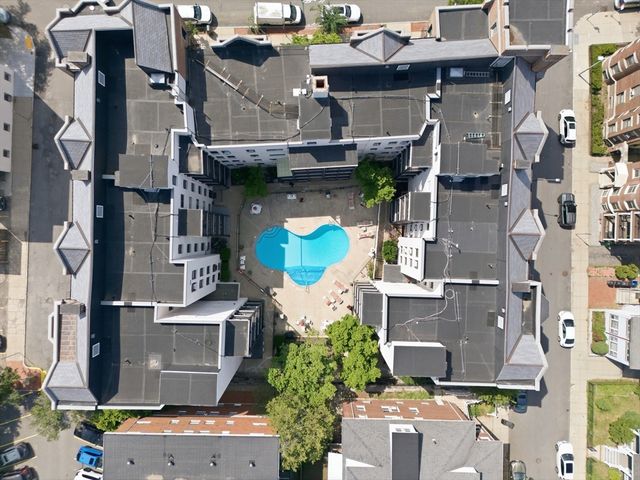 26 Commonwealth Ter 1, Boston, MA 02135