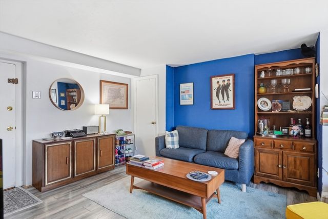 26 Commonwealth Ter 1, Boston, MA 02135